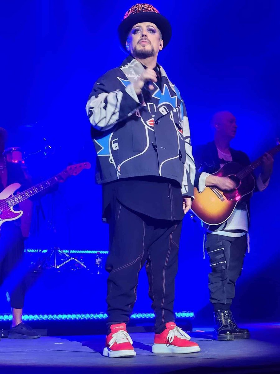 Greenstone35's tweet photo. Some photos of the mind-blowing Culture Club Concert in Brisbane tonight!! Loved every single minute β€οΈπ€πΈπ€π₯π₯ #cultureclub #boygeorge #brisbane #magnificent #lovethem #fizzing https://t.co/aOCYWxMRCG