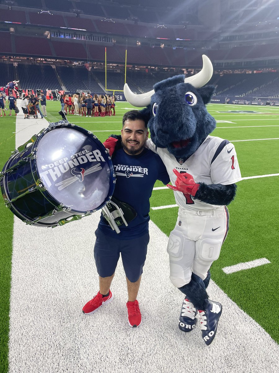 OhDamTito's tweet image. We’re ready for Sunday! Go Texans! 🤘🏽
#beatthecolts