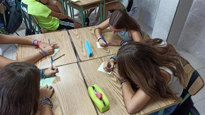 fecsjvmu's tweet photo. El valor @colegiosfec protagonista del curso 2023-24 será el #agradecimiento. Un valor que nunca se agota, un valor que necesitamos para vivir y convivir con otros, un valor fundamental para educar y ser educados. #gracias #denada #somosfec #turoríaESO https://t.co/1gE9aVXJTW