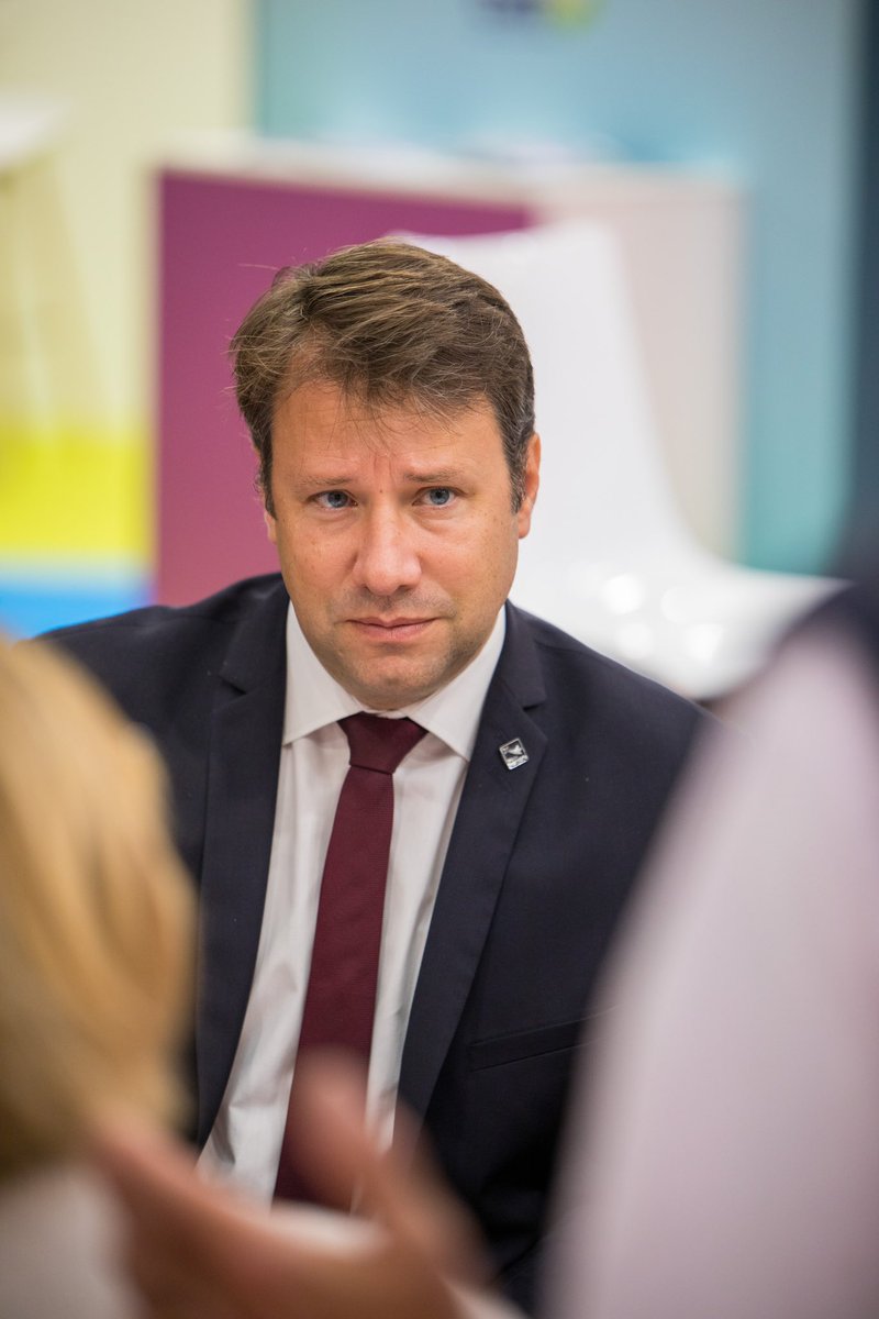 L'agriculture bio est en crise, la Bretagne n’est pas épargnée. Nous devons soutenir notre filière. Nous débloquons 11 M€ d’aides exceptionnelles en 2023-2024 &amp; augmentons la part du bio local dans les cantines. C’est un effort budgétaire de 1,35M€ en + pour la <a href="/regionbretagne/">Région Bretagne</a>.