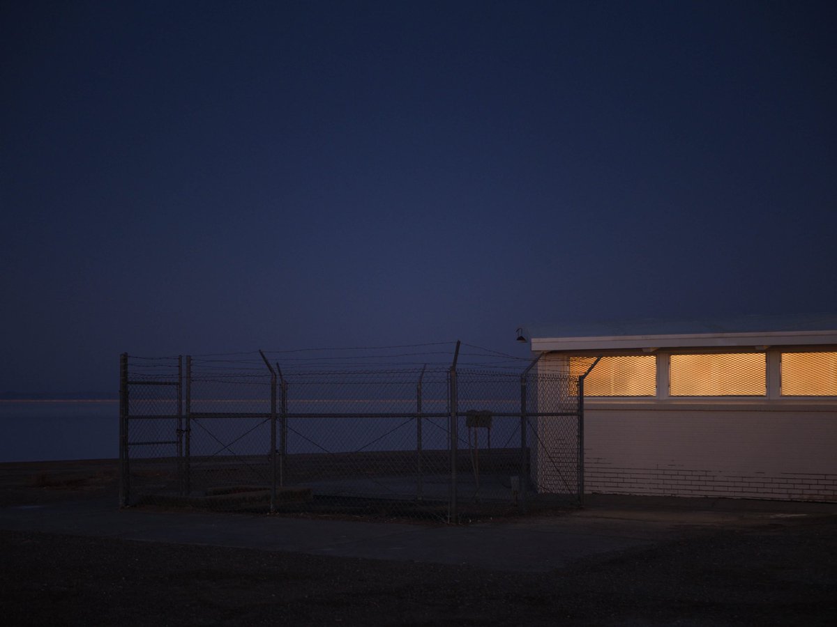 OliverWDahl's tweet photo. I have a little thing for blue hour https://t.co/aEFibqv9tX