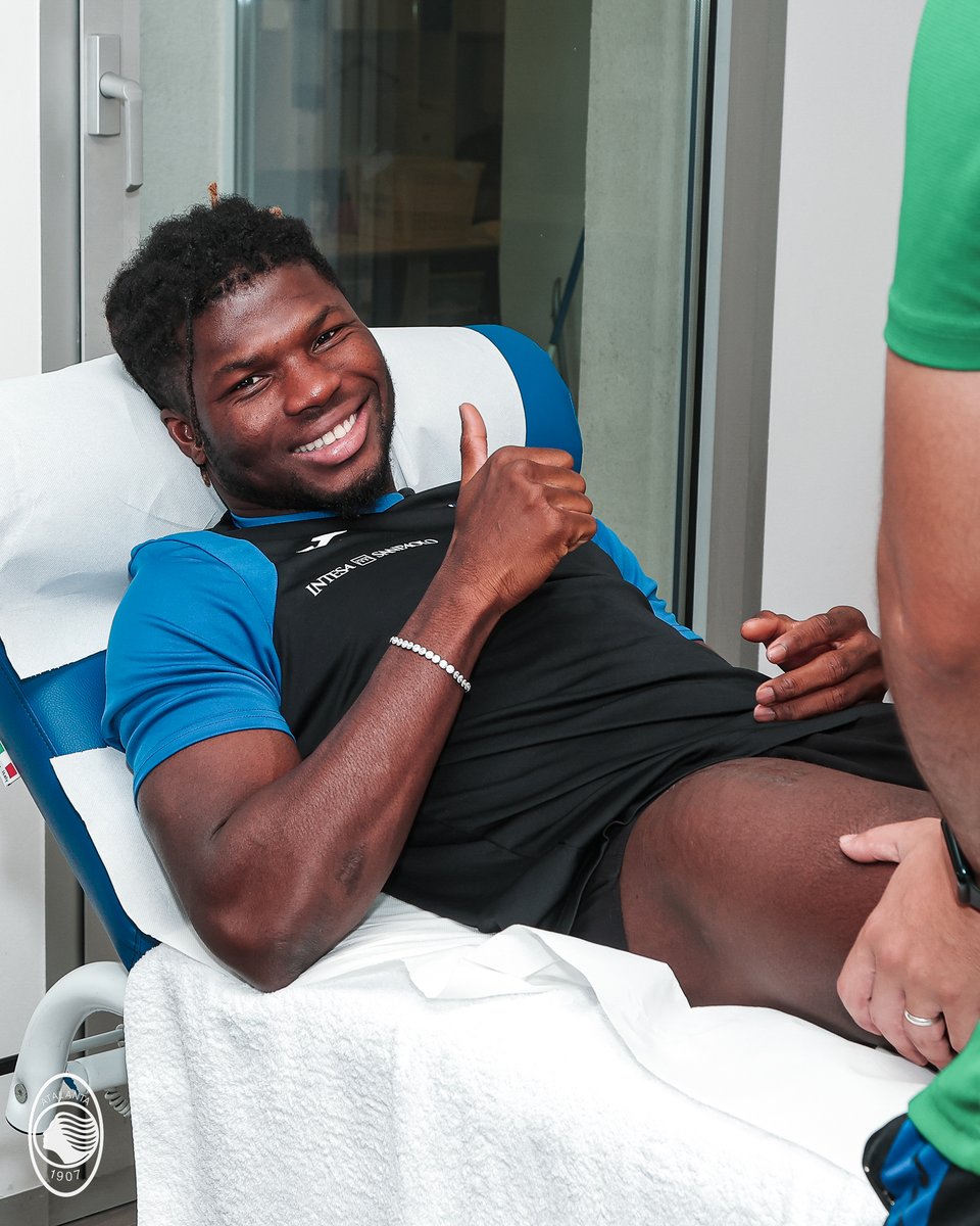 Atalanta_BC's tweet photo. Bentornato a Zingonia, @El_bilal9! 💪🏾

Welcome back, Elbi! 👊🏾

#GoAtalantaGo ⚫️🔵 https://t.co/B4bQTFZn0n