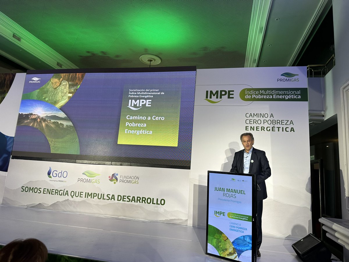 estebanpie's tweet photo. Encantado de acompañar a nuestros aliados de @promigasoficial @GdO_Oficial_ @FundPromigas y a mi buen amigo @RobertoAnguloS en el lanzamiento del Índice Multidimensional de Pobreza Energética #IPME que permite visibilizar a los pobres energéticos en nuestro país y cerrar brechas. https://t.co/vY3EHt06Lw