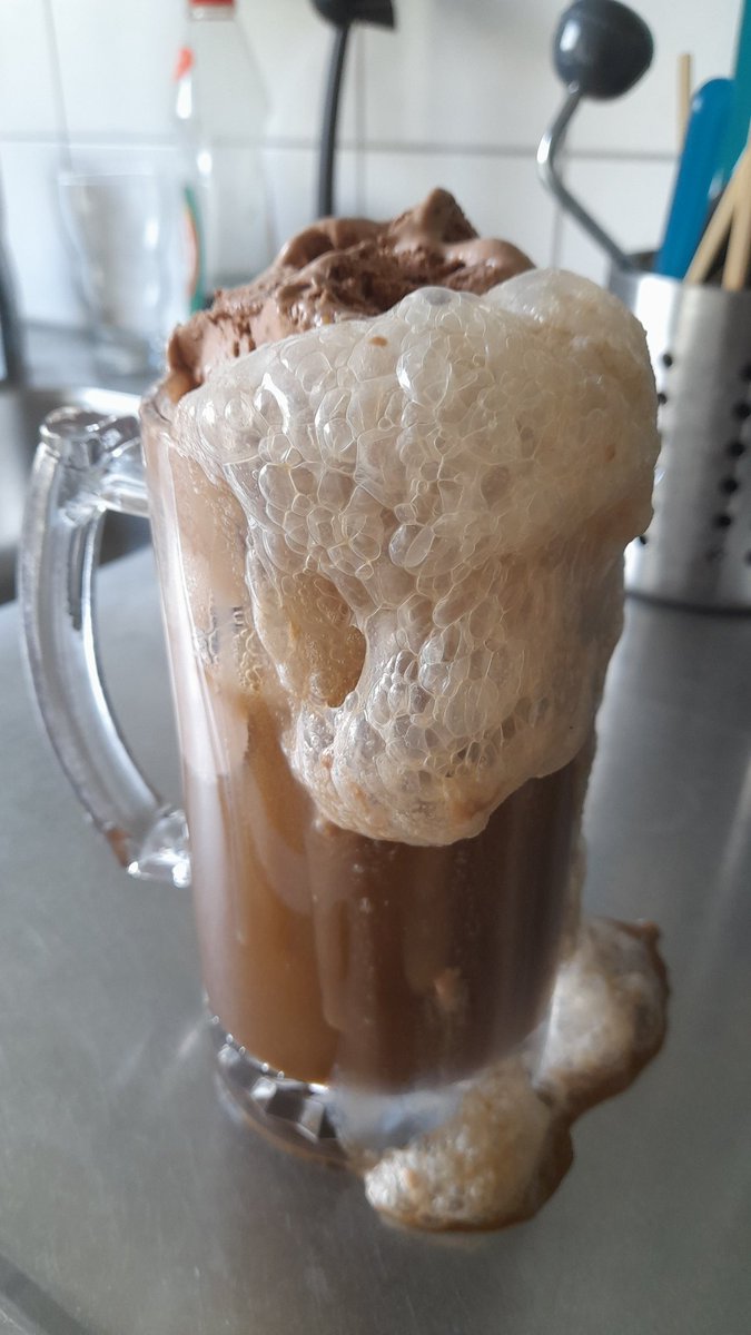 SwedishGamester's tweet photo. It's #thursday, been a very #BusyDay at #TheOffice so I'm #ExtremelyTired after #work. I really shouldn't but I'm #TreatingMyself with a #RootbeerFloat! Instead of #Rootbeer and #VanillaIceCream I'm using #DrPepper and #RockyRoad. Didn't expect it to be quite so #bubbly though!😅 https://t.co/Bj8jxcoeEk