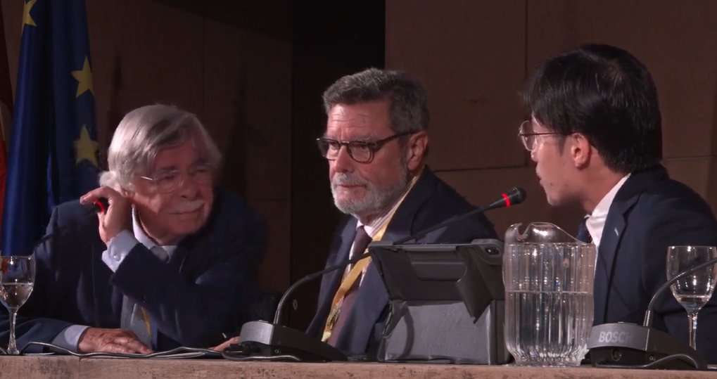 ClubExportadore's tweet photo. Nuestro presidente Antonio Bonet está participando en la 2ª jornada de #ASEFYLS5 que reúne a jóvenes líderes de Asia y Europa en Salamanca @usal, centrada en los desafíos ante la sociedad digital, y el papel de la tecnología...
"Citizen 5.0"
🔴 Directo🔛https://t.co/p9cHBlluFQ https://t.co/2g1Vng59cC