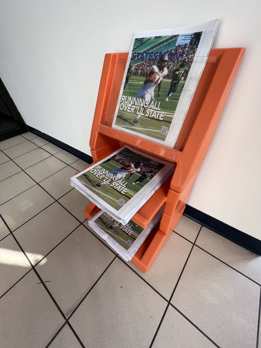 TheVAStatesman's tweet image. It’s #paperday ! Be sure to pick up your copy of the first issue of the Virginia Statesman for 2023-2024. Find it in Foster, Virginia Hall, the library and all over campus.