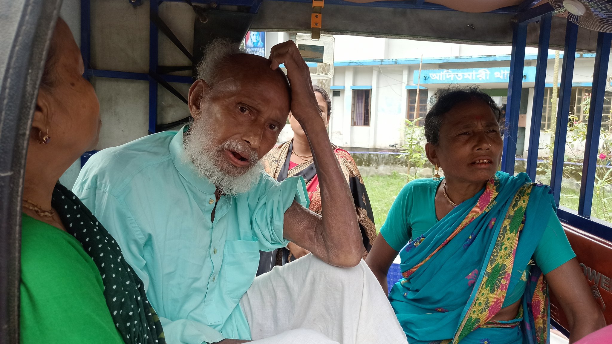 ভগবান তাদের বিচার করো” জীবনের শেষ ইচ্ছে পুরন হলো না বৃদ্ধ অনিলের