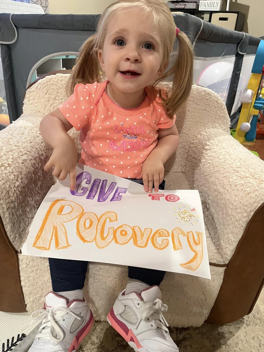 Hi Twitter friends! There are two days left to give to <a href="/ROCoveryfitness/">ROCovery Fitness</a> through my 5k team honoring my cousin Patrick. Lily and I (and my whole family) would love your support. Any size gift makes a difference. Thank you! 

Give here: runsignup.com/Race/144516/Do…
