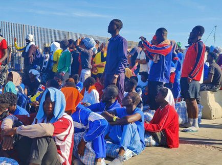 Un Érythréen a violé une femme dimanche à Dijon. Un Congolais a frappé et brûlé une femme avec un fer à repasser mardi en Essonne. Un Guinéen a violé une ado à Gare du Nord mercredi. Un Angolais a sauté à pieds joints sur la tête d’une femme à Nice lundi…

Mais allons-y,