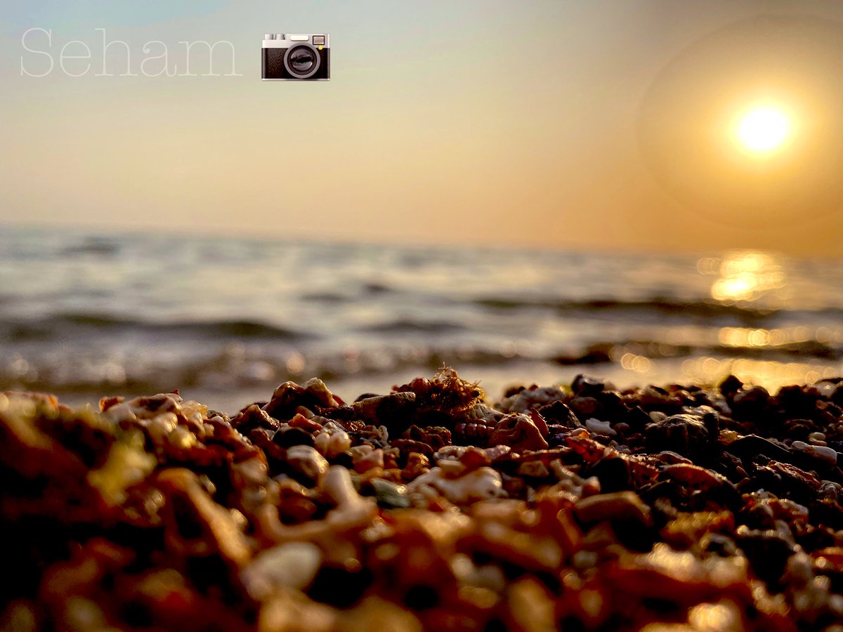 #ينبع #تصويري السعادة دائمًا في تأمل البحر وقت الغروب📷
