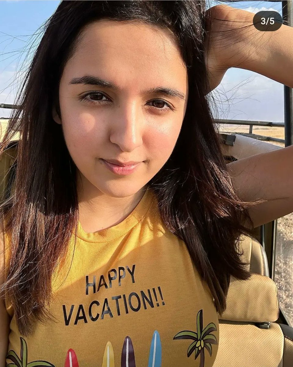 Sathya1922000's tweet photo. So beautiful pic of @ShirleySetia 💖 
#teamshirley #shirleysetia 
@BibssShirley @iNatashaSingh @RiyaaShirley @Sagar_Barapatre @jaydeepsudani22 @pp_pravesh @itsKishankk @k_venkatprasad @Rishadhussain4 @Geet143Music @MehakSeth3 @paayuhart @JoannaMDC15 @aakesh_garg @mad_kingAk14 ☺️ https://t.co/9E1DitgByX