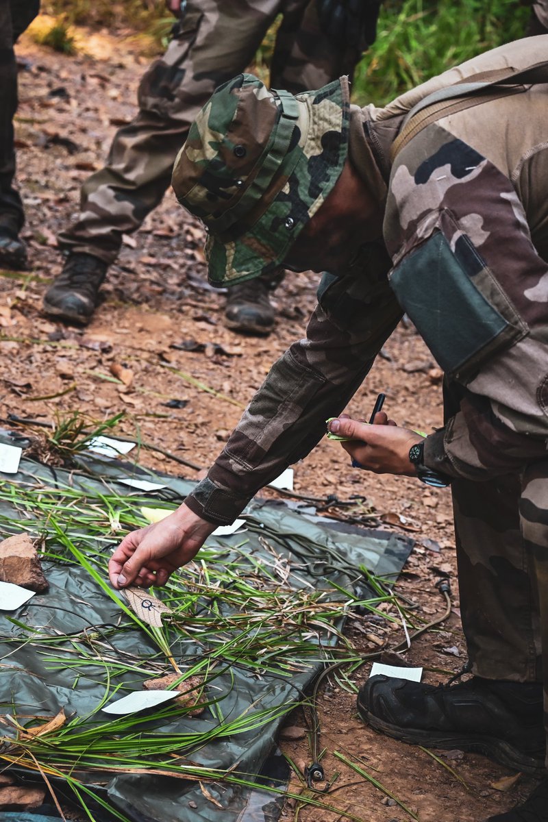 9eRima's tweet photo. #Commando | J-3/5 des tests CRAJ 🔥

- Préparation mission
- Course d’orientation 
- Dérive fluviale 
- Parcours combat individuel 
- Mission de nuit 

➡️ « Verrouiller » pour se dépasser individuellement au profit du collectif et de la mission. 

#enfervert #militaire https://t.co/WMB52yu9vn