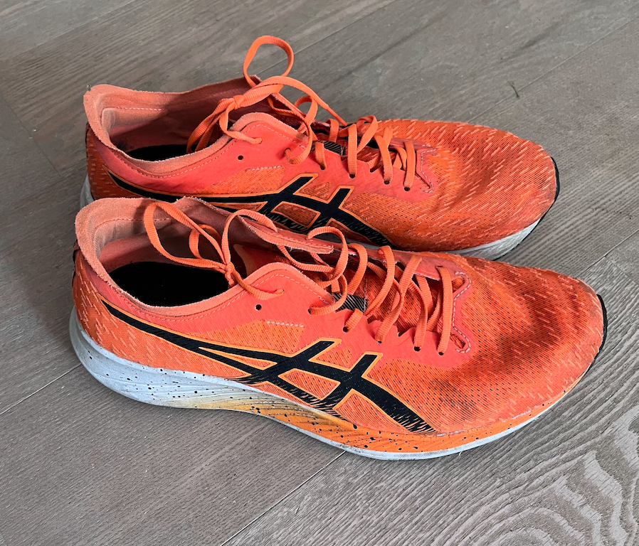 Cold_Feat's tweet photo. @ASICSeurope I gotta tell you, I just got the Nimbus 25 and you're not kidding when you say, "our most comfortable shoes." I did a 25k last weekend and they were a dream. Thank you! Even more comfortable than my LAST pair of Asics which are being retired for the time being. 🥰 https://t.co/BaKUyT7HOc