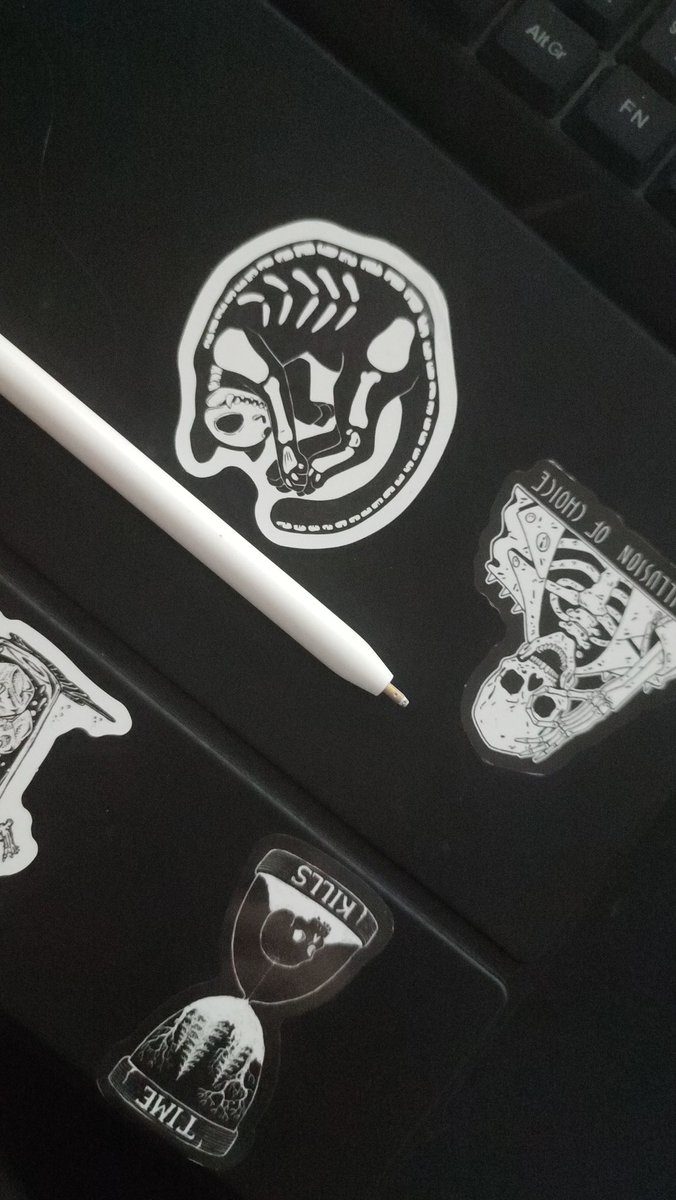 Ojf_draw's tweet photo. Just when you think you've reached peak absentmindedness, I managed to lose the tip of my stylus! 🙈 Now I have to wait for new tips to arrive before I can get back to drawing. 🖌️😅 #ClumsyMe #ArtisticHurdles #NeedANewTip https://t.co/RZ7vYO8Oif
