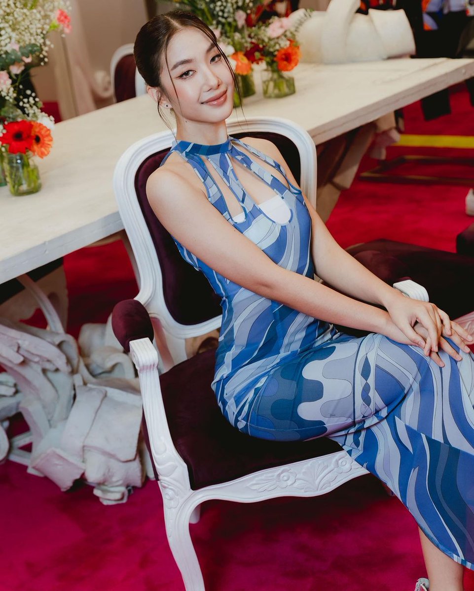 jorinjafanclub's tweet photo. Instagram Update ✨
Posted • | jorinja
#PUCCI #PUCCITHAILAND
#InitialsEP
@.emiliopucci
#Jorin4EVE #4eve https://t.co/qy25mX6SUS