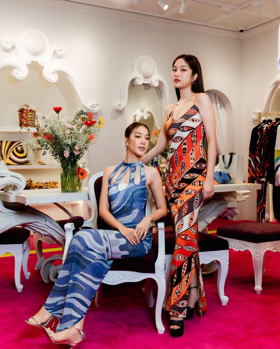 jorinjafanclub's tweet photo. #PUCCI #PUCCITHAILAND
#InitialsEP
@.emiliopucci
#Jorin4EVE #4eve https://t.co/KotExQ9kxR