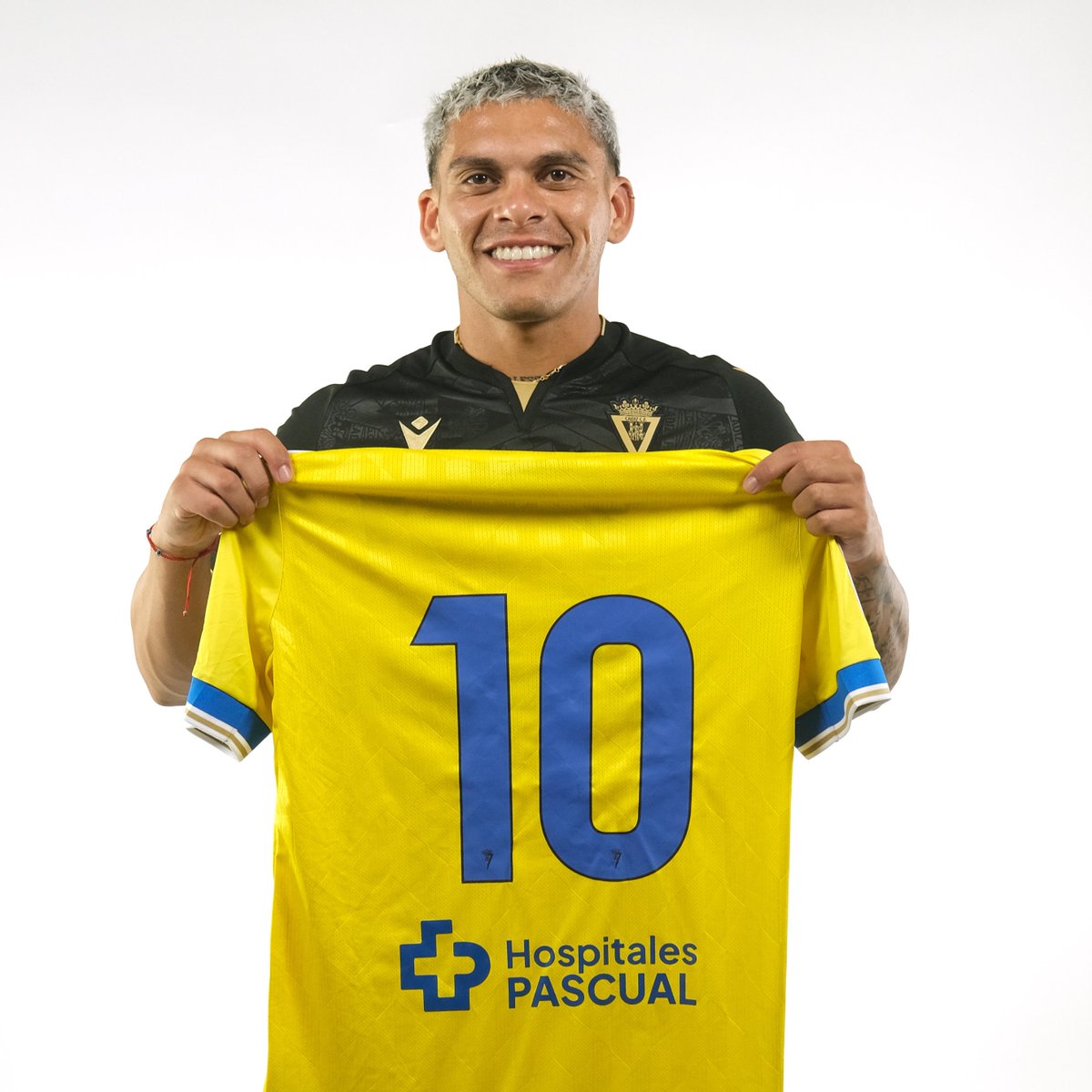 Cadiz_CF's tweet photo. ✨ La 🔟 para el @Brianocamp7 ✨ https://t.co/aQVLSWuG8c
