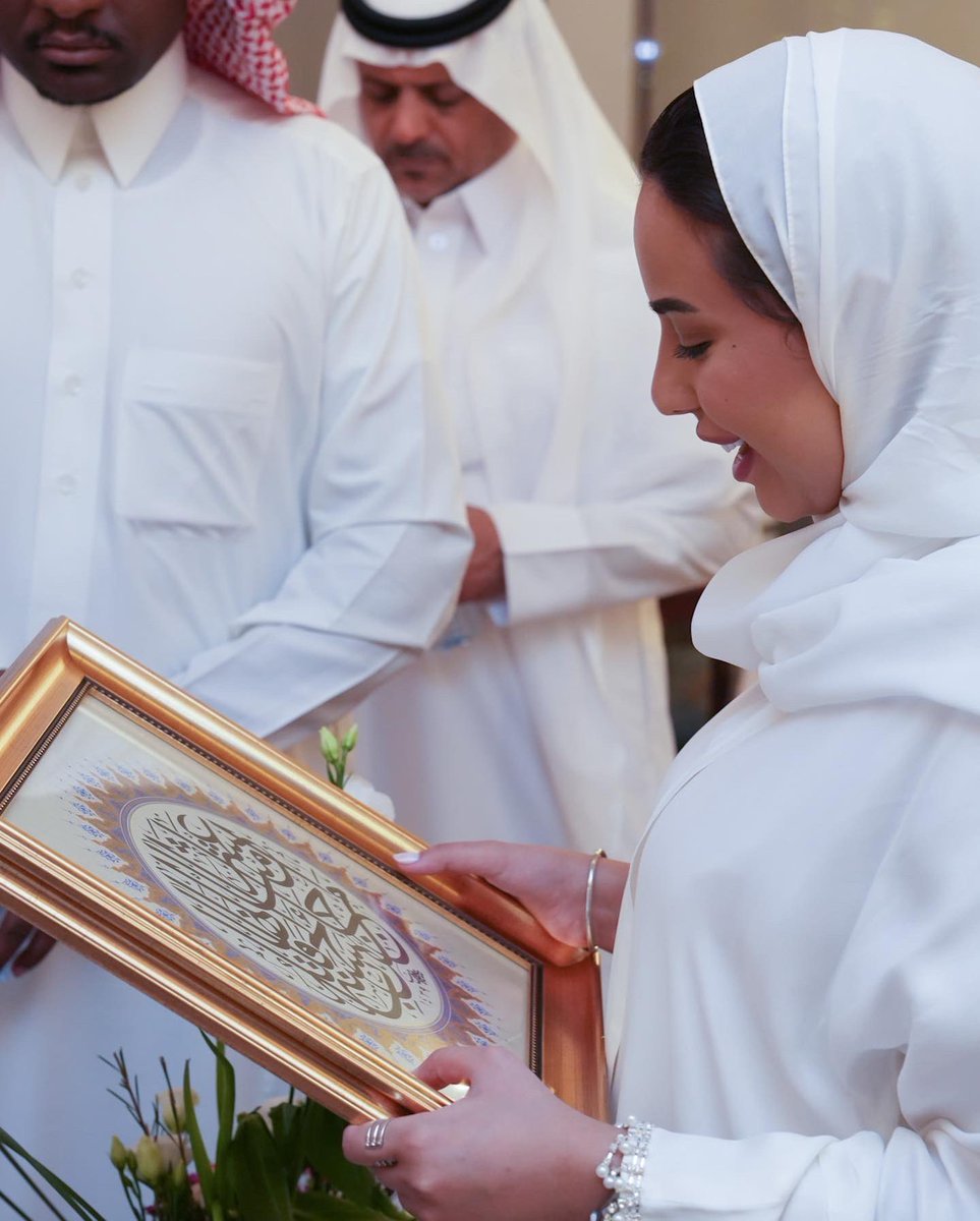 مقتطفات من حضور 
الأميـرة ديمة بنت فهد بن مشاري آل سعود 😍✨
لمعرض باشن سكويرز النسخة الثانية 💜.

#معرض_باشن_سكويرز
 #passion_squares
#الشريك_الاستراتيجي_شركة_زد