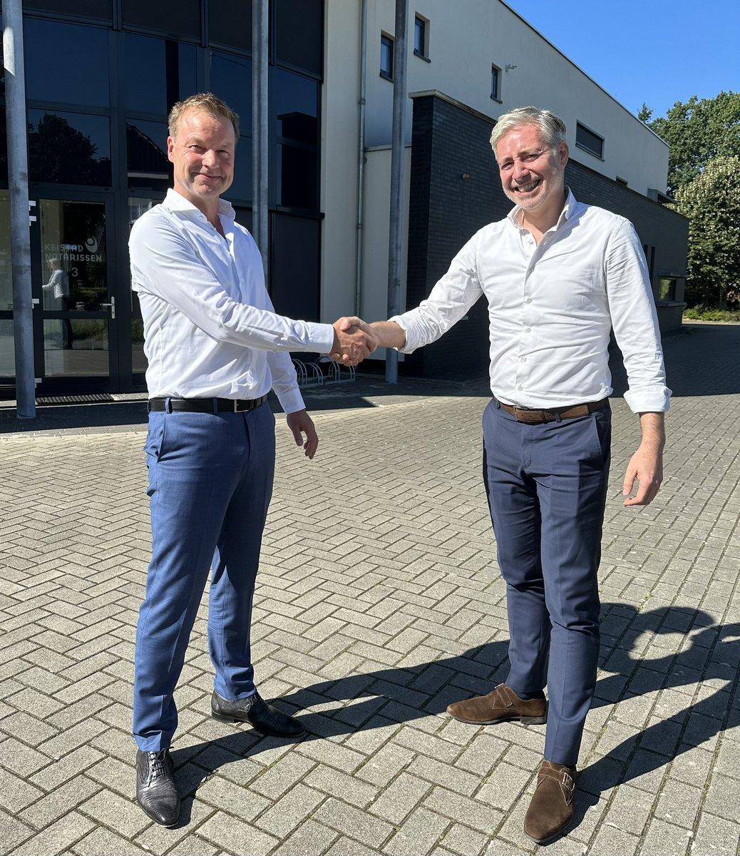 Kijk daar es, de notaris! Hobbelink en Buitink Notarissen met kantoren in Lichtenvoorde en Winterswijk van harte welkom als KEISPONSOR bij onze businessclub! ⚽️ <a href="/hobunotarissen/">Hobbelink en Buitink</a>