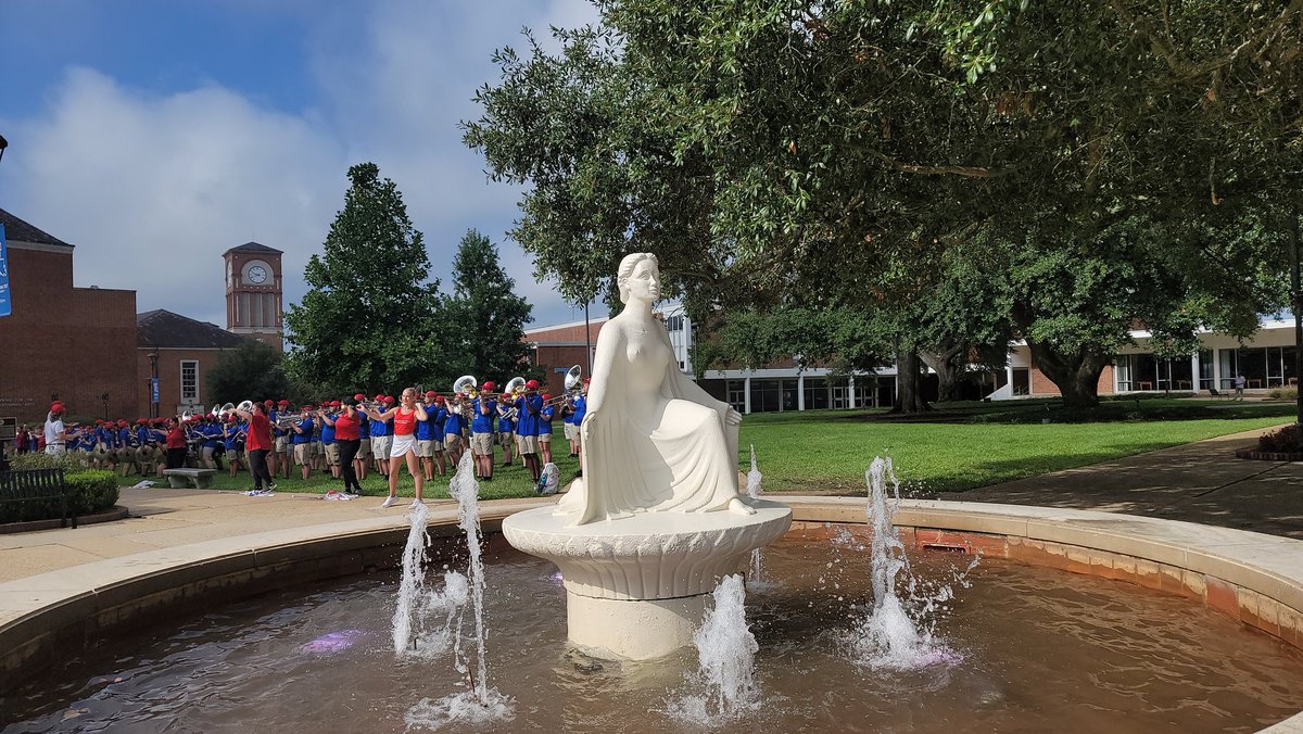 WhitSivils's tweet image. It's a new academic year, and I'm so excited to meet my new #EdTechAtLATech students!!! 

#EverLoyalBe