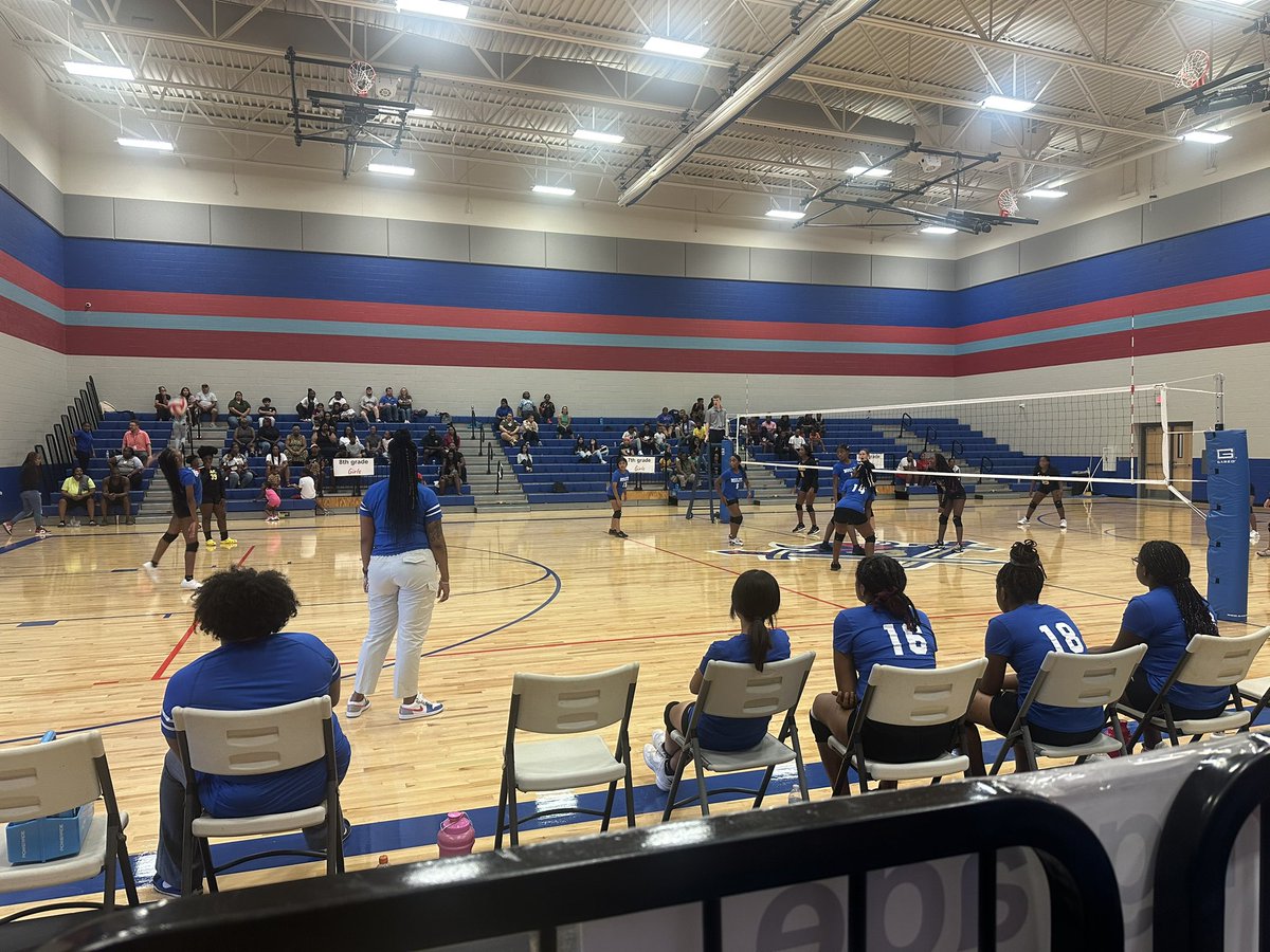 TylerLionsVB's tweet photo. We had the opportunity to support our future Lady Lions this past Thursday at their home openers… both pulled off a win! 
We want to wish all of you Good Luck this evening as you all compete in your second game! 
@TylerISD_Ath @BoulterTylerISD @MooreTylerISD https://t.co/QM25VQhZrw