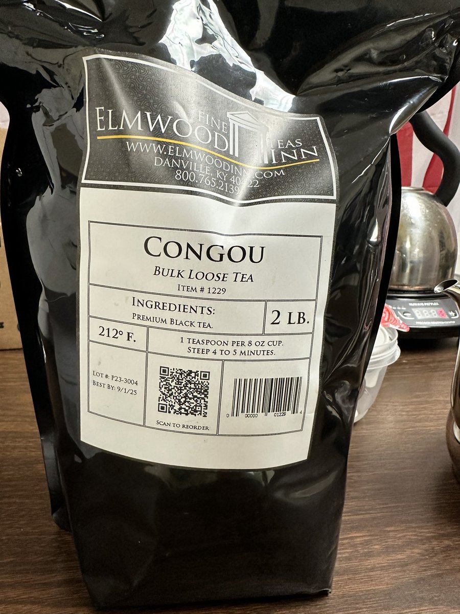 mmshistorybuff's tweet photo. Today my students get to sample a brand of tea 🫖 that was dumped into #BostonHarbor at the #BostonTeaParty ☕️ @bostonteaship (I hope I did my research correctly) https://t.co/TG6BsD5IDE