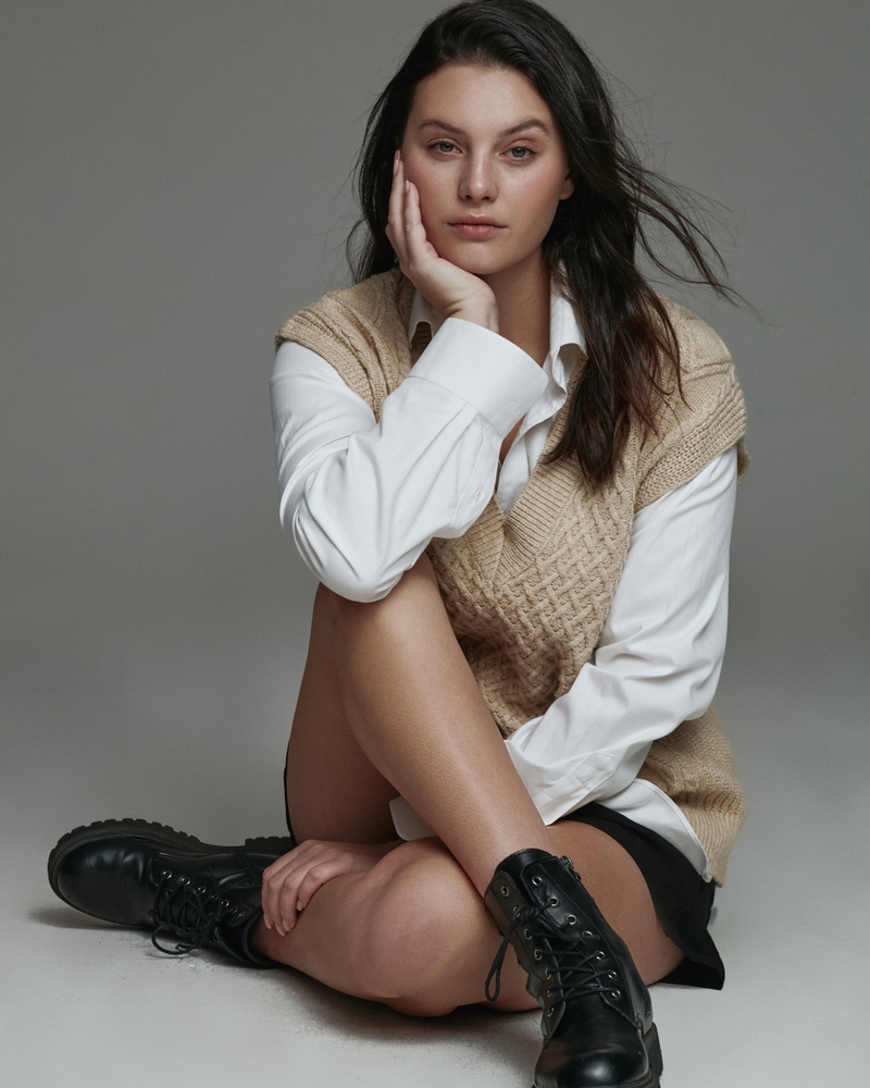 TinakiniryMgmt's tweet image. We are SO EXCITED about Jessica&apos;s placement to work with ModelWerk in Germany!  Stay tuned for updates on what is sure to be an epic trip!
#germanmodel #germanybound #tinakiniry