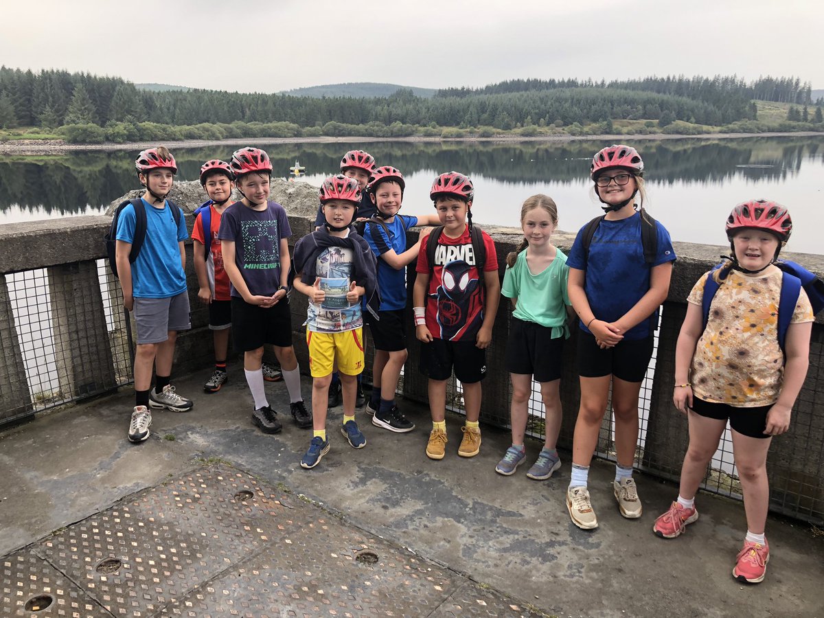 DosbarthE's tweet photo. Mountain biking group having so much fun 🤩 and Mrs Barry’s bike mechanic skills came in useful too 😊 @SychdynSchool https://t.co/M93evZQcuI