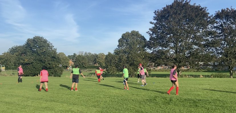 We welcomed 3 new woman on Sunday! A hot afternoon, however session plan completed ✔️ outcomes met & fun had ✔️ #womenswalkingfootball #lafabrico #welcome #womeninsport #exeter