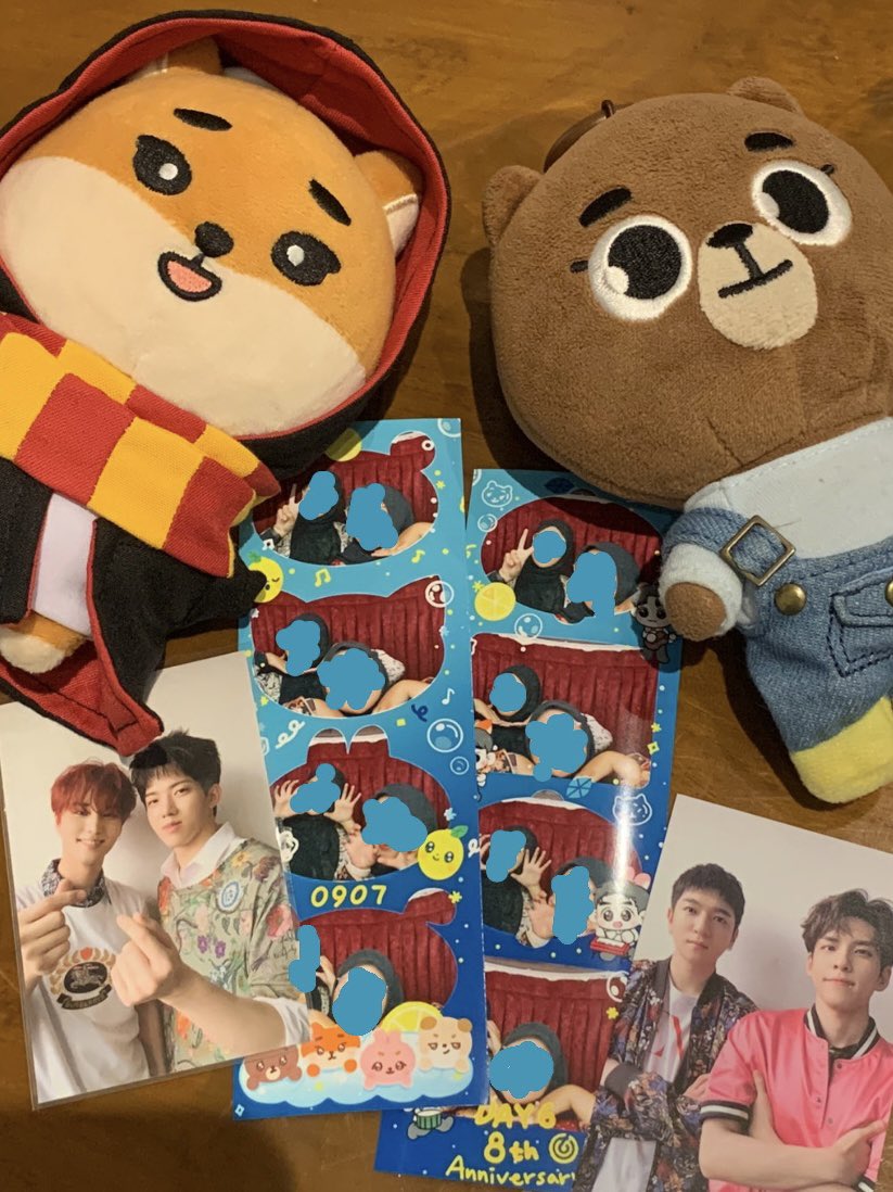 BANGDUNGDIN's tweet photo. happy aniv the bujangs ✨
its been great adventure with you guys! makin keren yakk om om kesayangan aghuu 😘
���루가 짧다 데이식스!
cute photo frame by @DAY6Doodle_
#데이식스_8번째_페이지도_잘부탁해
#Chapter8_of_DAY6
#LemonSoDAY6 https://t.co/YBKKhVe4jD