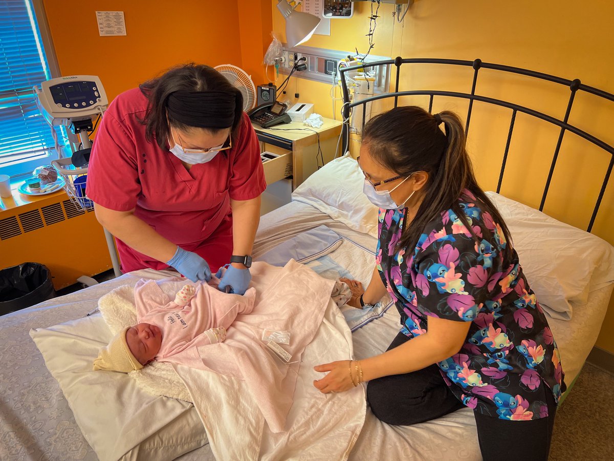 For decades, Inuit women in Nunavik had to travel south, far from family &amp; support, to give birth. That changed in 1986 when the North’s first midwifery clinic opened in Puvirnituq.

This AM <a href="/TheCurrentCBC/">The Current on CBC Radio</a> my doc on the remarkable midwives of Puv. 📻

cbc.ca/radiointeracti…