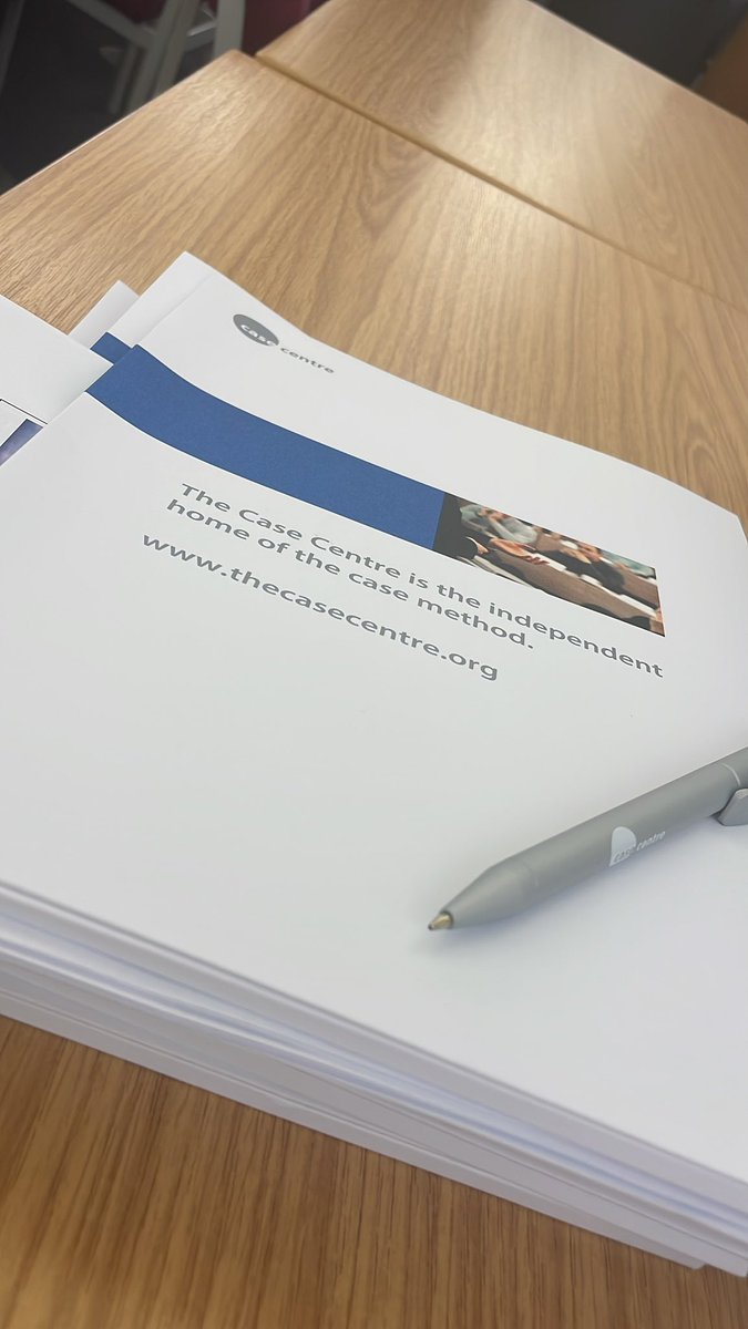 Key question <a href="/TeeCeeDoubleU/">Trevor Williamson</a> asks participants ‘what makes a successful case?’ What would you say? Relatable, relevant, readable….#casemethod #casewritimg