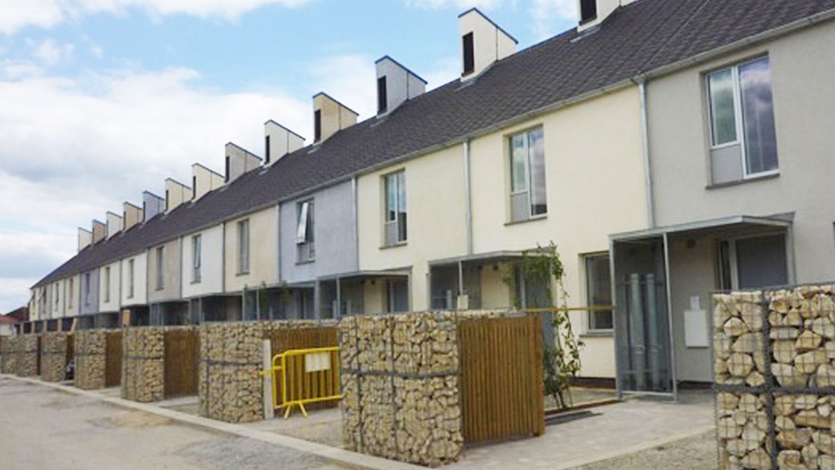 The Triangle, Swindon, UK designed by Glenn Howells Architects. Photo courtesy of NPT Council, UK
New Hemp Building Directory 2023 from Hempbuild Mag available at the link below:  hempbuildmag.com/directory-2023 #healthyhomes #hemphouse #industrialhemp #hempbuilding #realestate