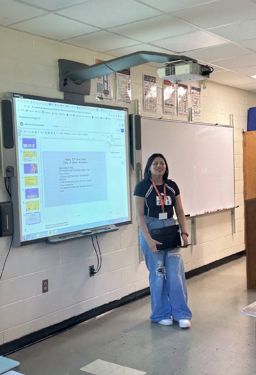 Ms. Cullen and Ms. Pavlovich’s ENL English 11 students made first day introductions in English with confidence and poise!  👋🏻 #glencovepride #embracingexclusivity
