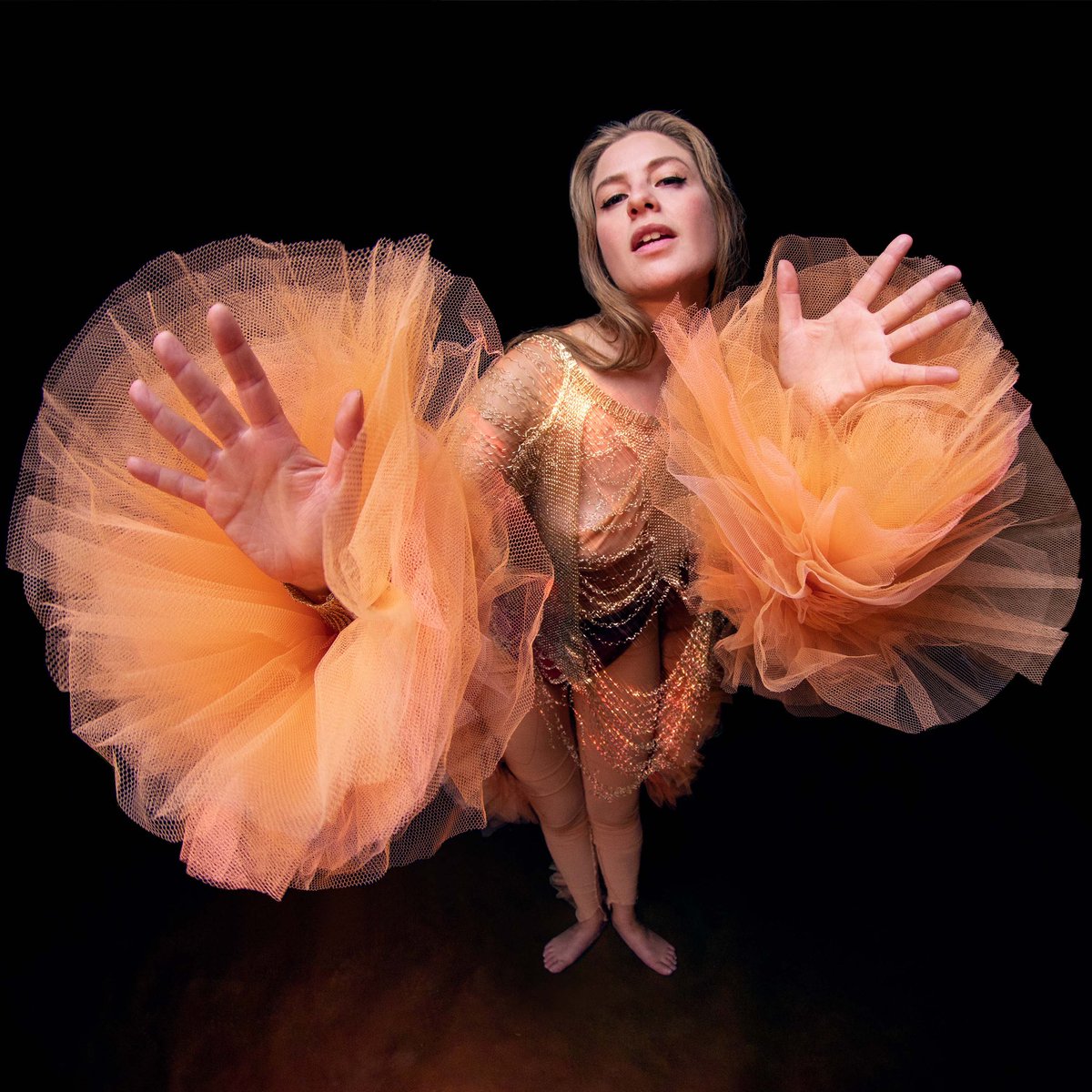 My new single Dunes is out now!!! I hope you enjoy the sunny vibes li.sten.to/chagalldunes