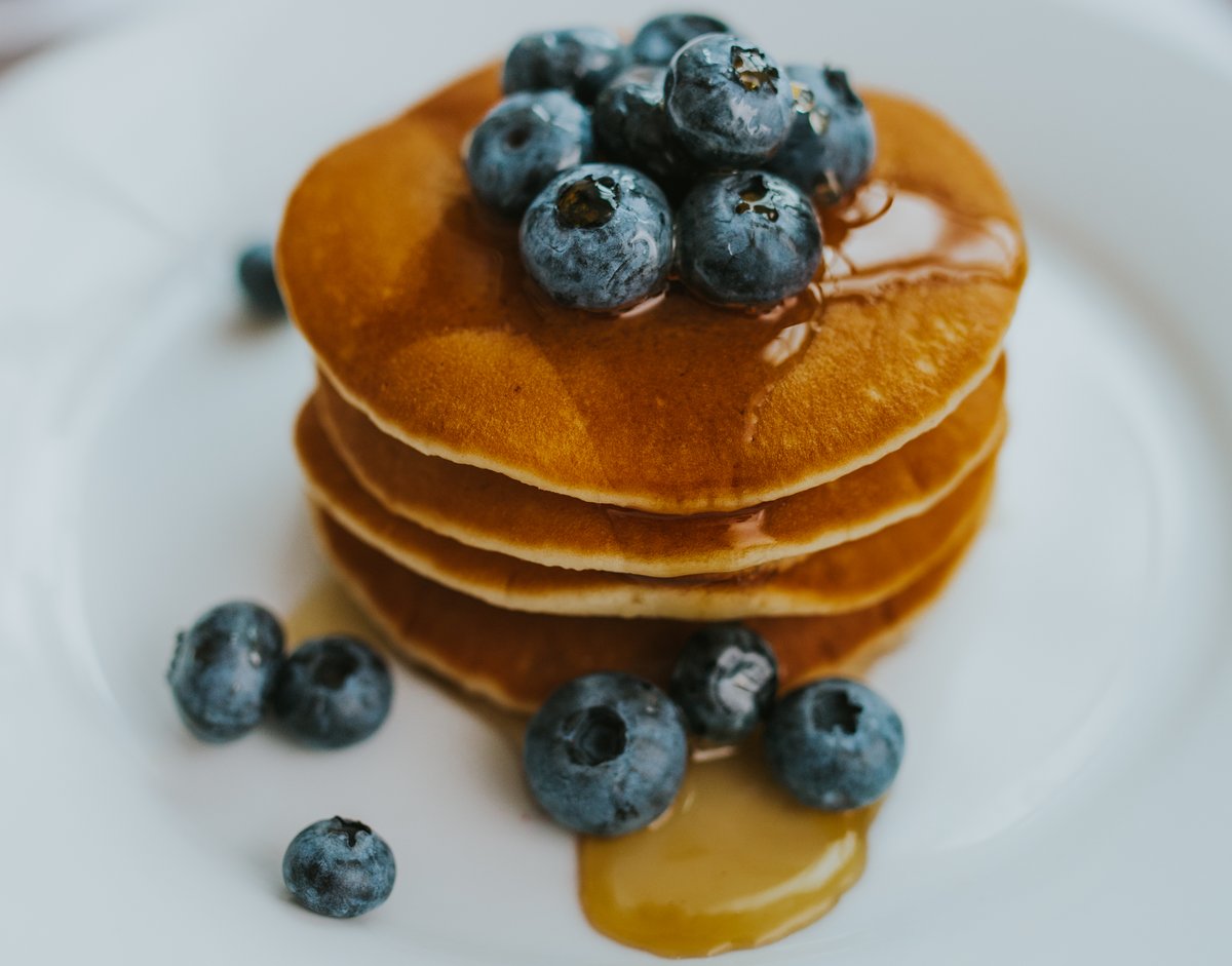 HealingManor's tweet photo. Did you know that non-residents can enjoy our hearty breakfast at @HealingManor? Whether fluffy American pancakes or a full English are your thing, we've got eggs, avocados, and a Continental selection on offer. Booking required: https://t.co/SSBZeke8jj ##breakfast #loyaltolocal https://t.co/H9OGZc25OW