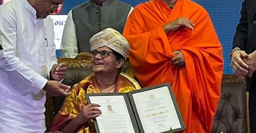 daijiworldnews's tweet image. Mangaluru: Sr Jacintha D&apos;Souza honoured with state level teacher’s award
daijiworld.com/news/newsDispl….
#jancitha #jancitha #statelevel #daijiworld #daijiworld247 #daijiworldnews #daijiworldnews247 #TodayNews #KannadaNews