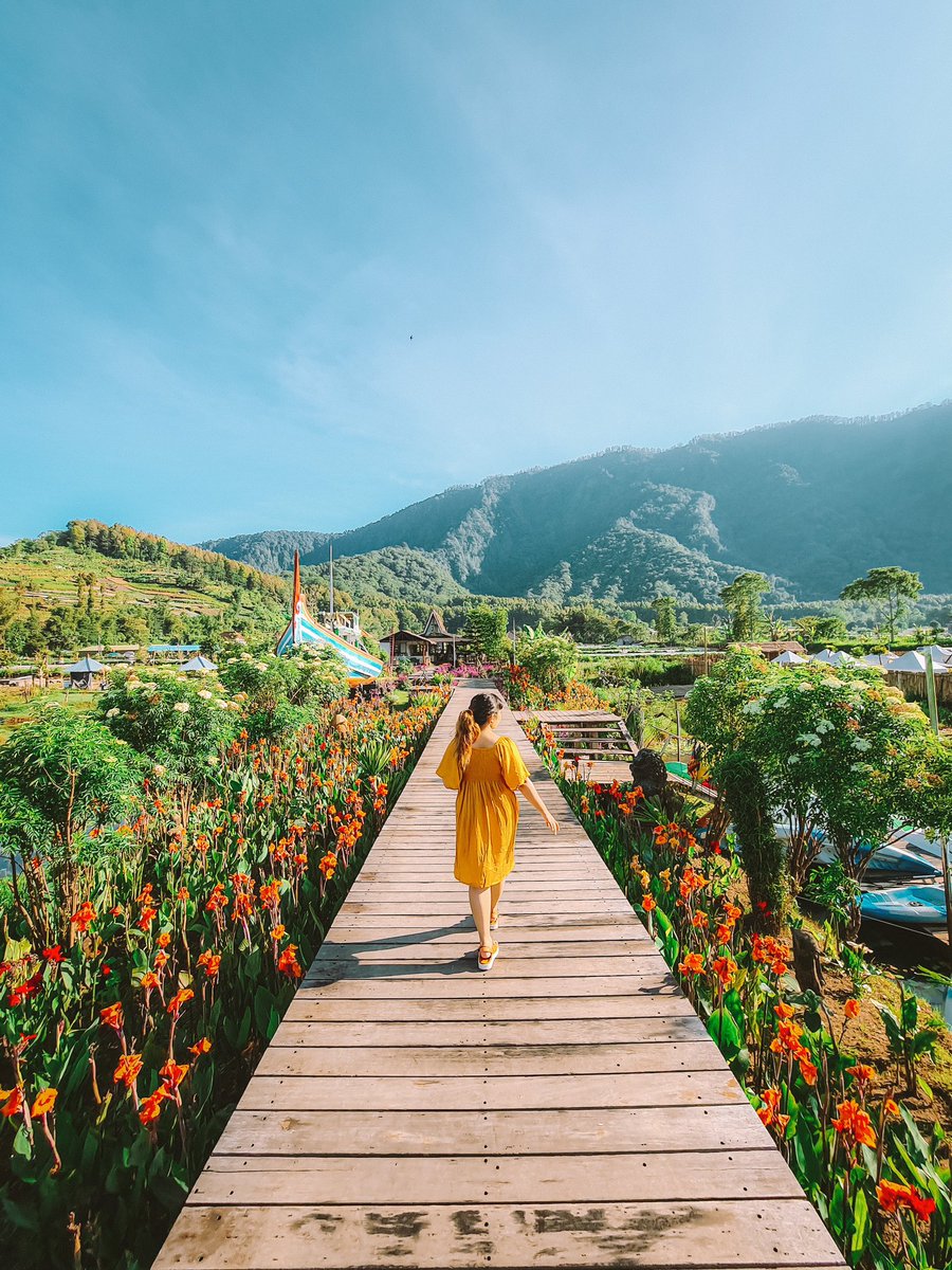 omdirects_'s tweet photo. Definisi healing yang sesungguhnya ya nginep di sini.

📍 Pondanu, Cabin by the Lake

Walaupun jauh dari pusat hiburan Bali, tapi hati bener2 tenang banget kalo nginep di sini.

Coba cek di sini, kemarenan w dapet diskon s.d 500rb di Traveloka https://t.co/2cFv8wMehZ https://t.co/veTnvVHkBE