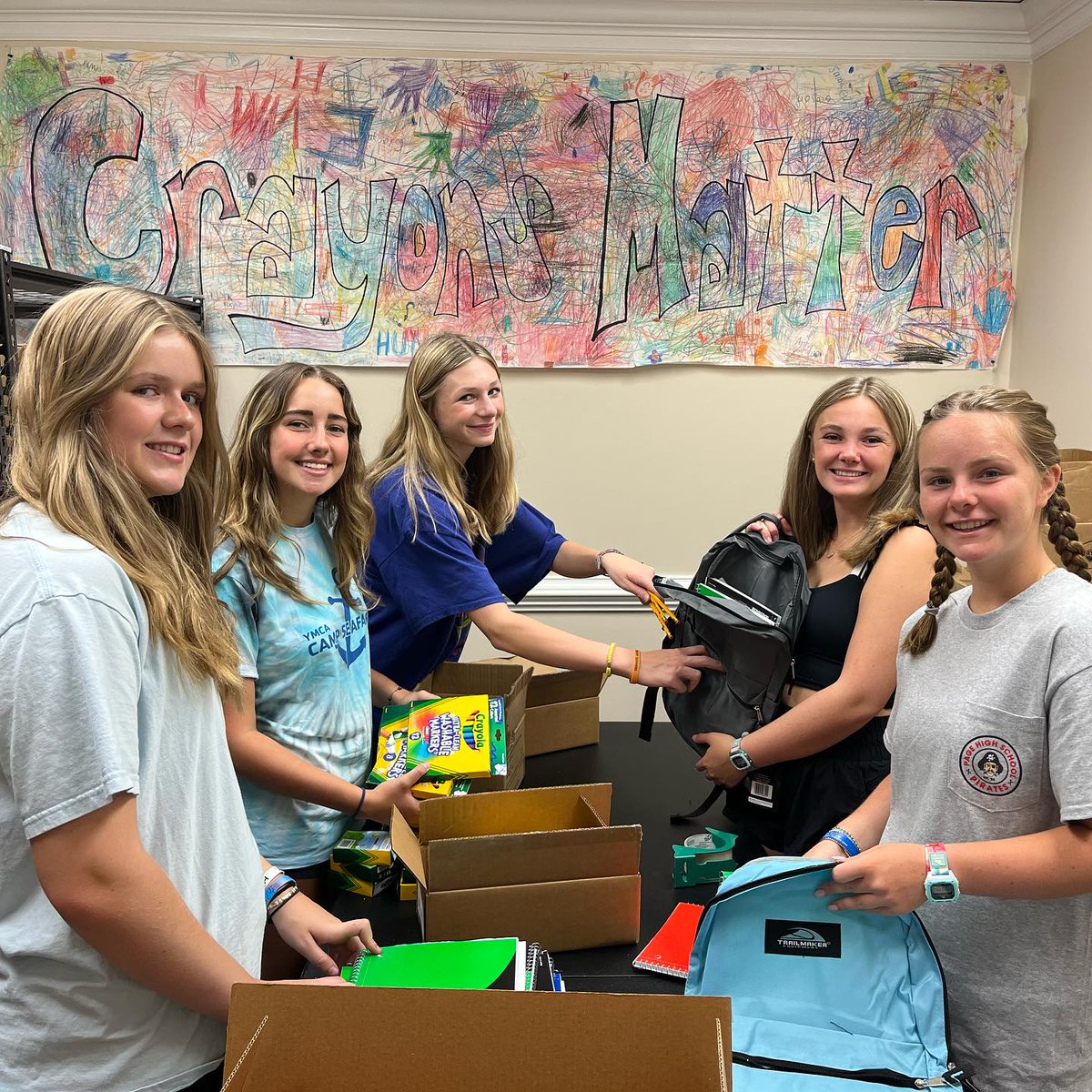 CrayonsMatter's tweet photo. Oh what a few weeks it's been! 
725+ backpacks stuffed and delivered... volunteer with us and experience the joy for yourself! 

#crayonsmatter #nonprofit #sogso #artmatters #schoolsupplies #domoregood #greensboronc #TBT https://t.co/snwONbnRfx
