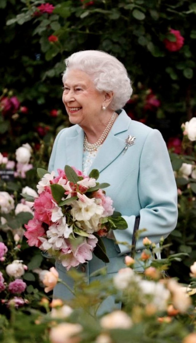 Canellelabelle's tweet photo. "But Life, of course, consists of final partings as well as first meetings."❤️
Queen Elizabeth II
As we commemorate the anniversary of her Death, I take comfort in knowing that when death finally came for HMTQ on sept 8th, It found her ready and contemplative, after a long and full life of 96 years, a marriage of 73 years & a lineage of 4 children, 8 grandchildren and 13 great grandchildren;
It found her after a glorious celebration of her platinum jubilee year: 70 years as the longest serving Monarch in Royal British history; 
It found her after one last summer surrounded by her grandchildren and great grandchildren at Balmoral; 
At last, Death found her peacefully resting in her haven on earth, Balmoral, with her 2 eldest, the Princess Royal & King Charles standing by her bedside❤️‍🩹
"May flights of Angels sing thee to thy rest "🕊️
#QueenElizabethII