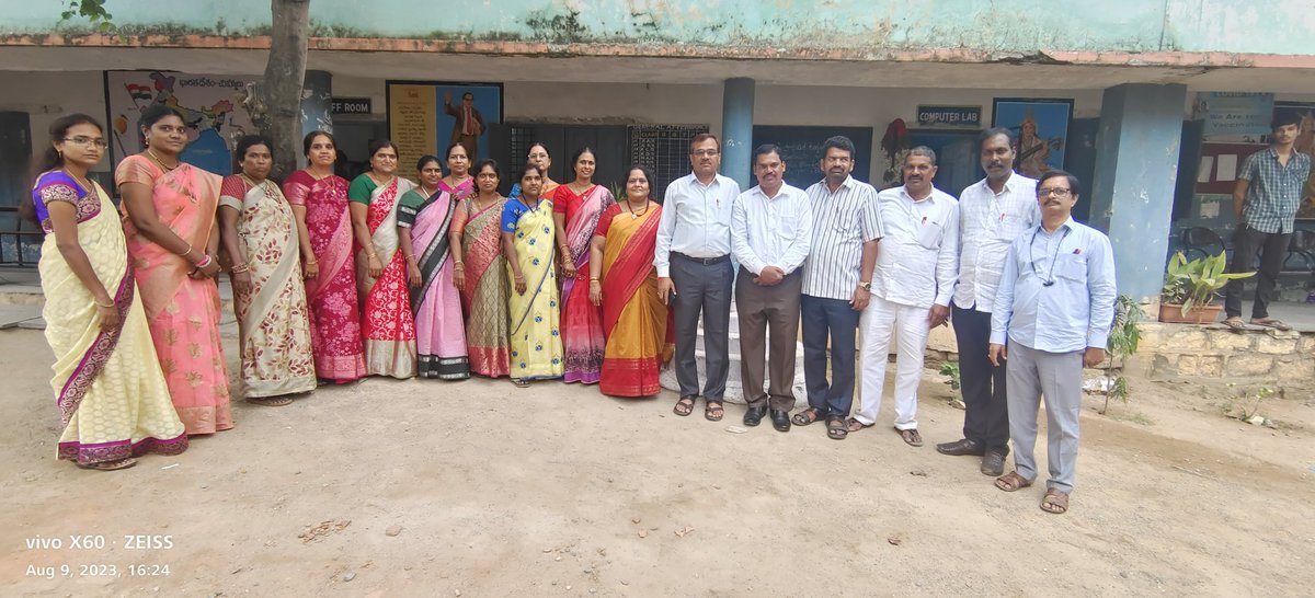 అన్నగారు నమస్కారo.ట్రాన్స్ఫర్స్ లో అవార్డుస్కి దయచేసి పాయింట్స్ కేటాయించండి. ఇది మీవల్లే ఔతుంది. ATA 2015 లో కల్పించిన అవకాశం 2018 లో తొలగించారు. ముగ్గురు ,నలుగురు తప్ప ఎవరున్నారు? కేవలం వారికి మాత్రమే ఈసారి కల్పించగలరు. ఇక వారు రిటైర్ ఔతారు. ఆర్థిక భరంలేదు<a href="/sripalpingili/">SRIPALPRTU</a> <a href="/KTRBRS/">KTR</a>