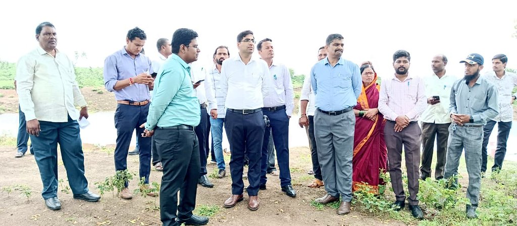 VBGRAMGKAR's tweet photo. ವೆಂಕಟ್ ಬೇನೂರ್ ಅಮೃತ ಸರೋವರಕ್ಕೆ ಗ್ರಾಮೀಣಾಭಿವೃದ್ಧಿ ಆಯುಕ್ತರ ಭೇಟಿ. ಕಲಬುರಗಿ ಜಿಲ್ಲೆ,  ಭೋಪಾಲ್ ತೆಗನೂರ್ ಗ್ರಾ.ಪಂ. ವ್ಯಾಪ್ತಿಯಲ್ಲಿ ನರೇಗಾ ಕಾಮ���ಾರಿಗಳ ಪರಿಶೀಲನೆ
RD Commissioner visited Amrit Sarovar in Bhopal Tegnoor GP, Kalaburagi district. 

@CommrMGNREGSK @CEOZPKalaburagi https://t.co/LpSANeVEDF