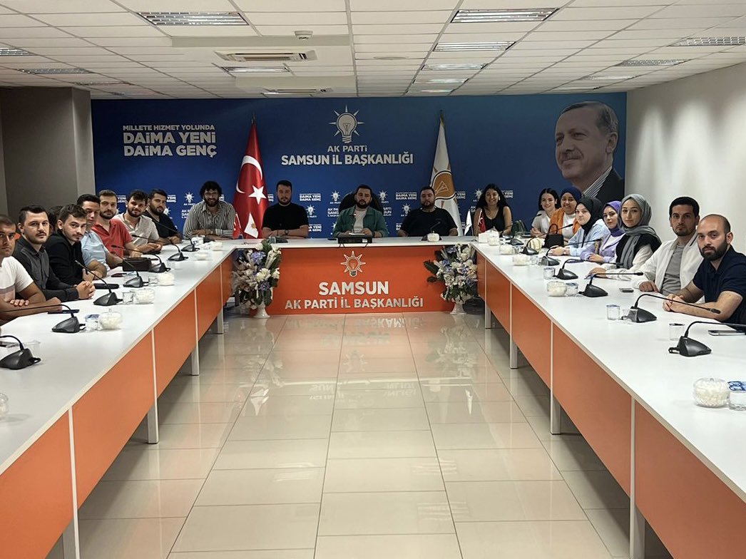 yilmazmcht's tweet photo. İl Gençlik Kolları Yönetim Kurulu Toplantımızı gerçekleştirdik…

Planlamalarımızı ele aldık, çalışmalarımızı değerlendirdik. Var gücümüzle sahada olmaya devam edecek, iz bırakacağız! https://t.co/qelzj317AX