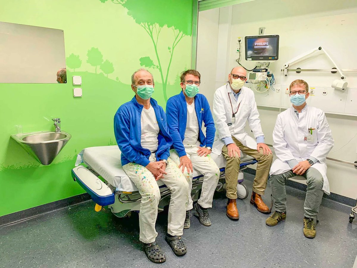 OneInAnARMY's tweet image. The @AnoukFoundation is committed to utilizing art as a means of therapeutic healing. They work with staff so their murals improve care for patients, residents, as well as support care providers.

#DrawWithRM