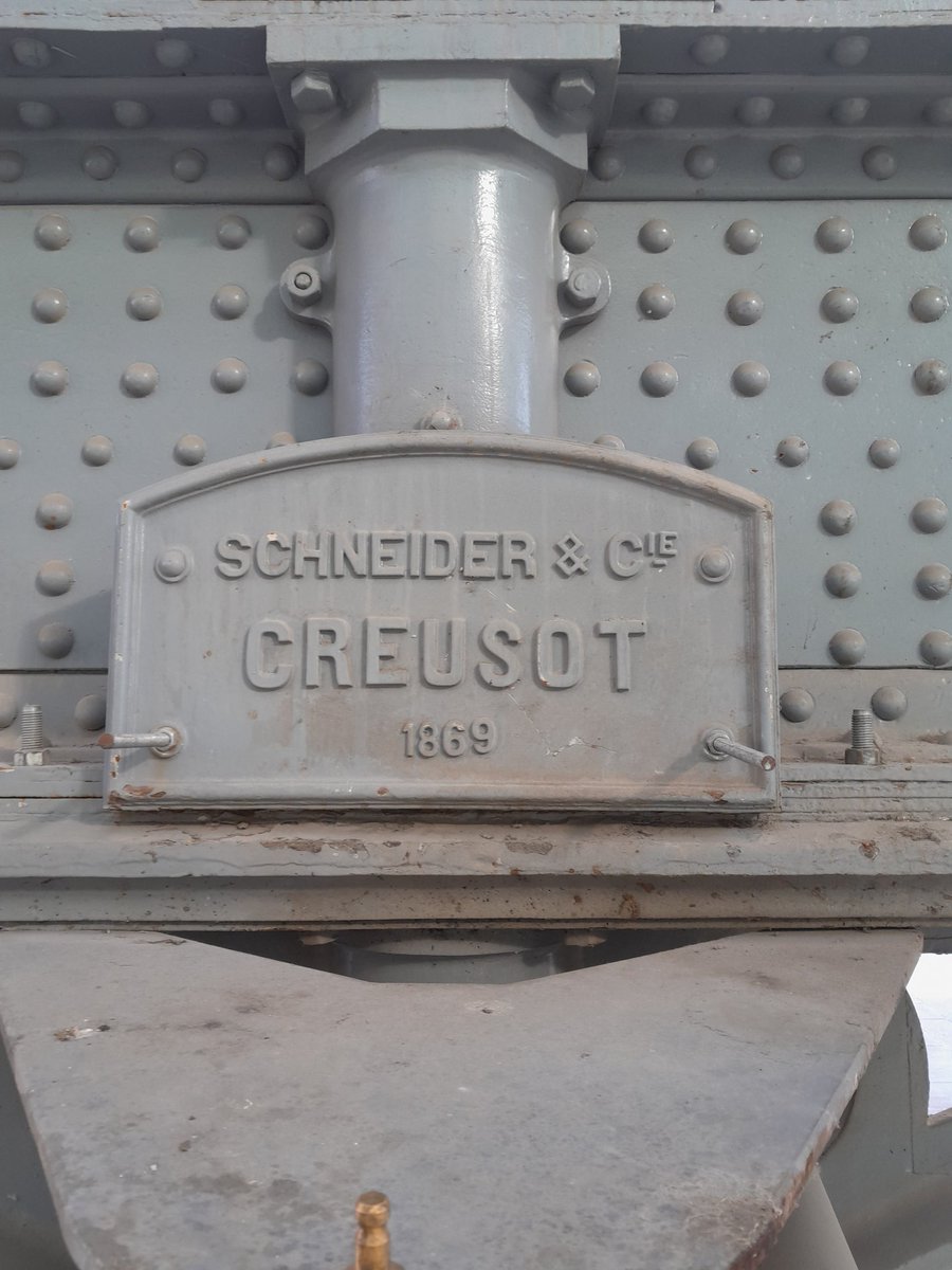 On va retrouver tous les blasons des gares de la compagnie du Paris Orléans.

Superbe. Bravo à <a href="/ConnectGares/">SNCF Gares & Connexions</a> 👌