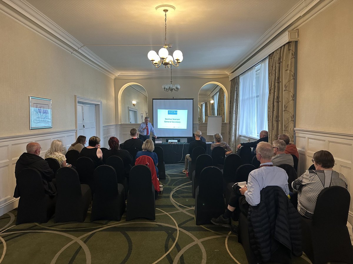 SSTAtradeunion's tweet photo. General Secretary @searson_seamus addressed @SSTAtradeunion Members at a briefing in #Aberdeen on Wednesday 6 September. Great to see so many of you there.

This evenings briefing will be held in #Inverness. https://t.co/UBnkq1thYL