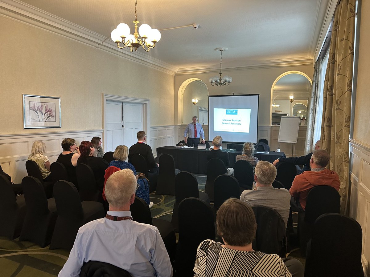 General Secretary <a href="/searson_seamus/">Seamus Searson</a> addressed <a href="/SSTAtradeunion/">SSTA</a> Members at a briefing in #Aberdeen on Wednesday 6 September. Great to see so many of you there.

This evenings briefing will be held in #Inverness.