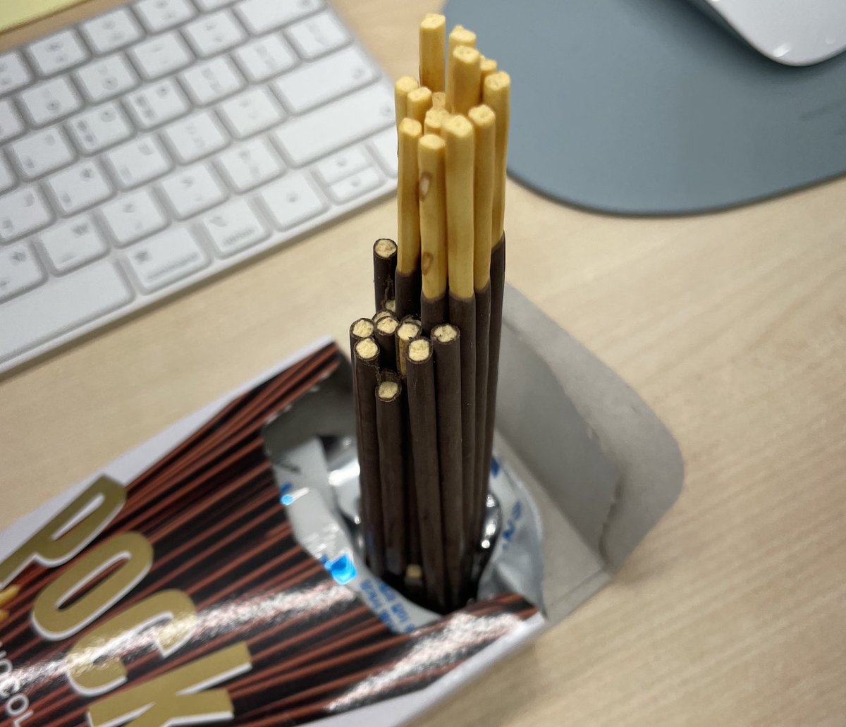 뭉치면 살고 흩어지면 죽는다. &amp; United We Stand, Divided We Fall.😂