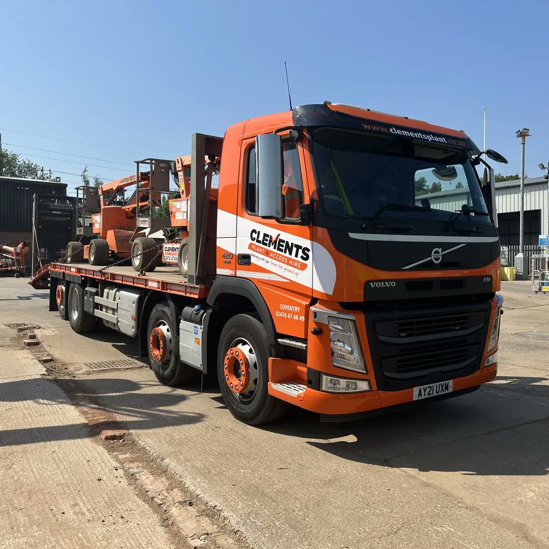 The fleet is flying out today. Another two of our @niftyliftworld HR12's are heading off to a #shoppingcentre to carry out #site #maintenance and #lighting #repairs. 🌐 buff.ly/2rj23D5 ☎️ 02476 474849 📩 sales@clementsplant.co.uk #workatheight #accessplatform #niftylift