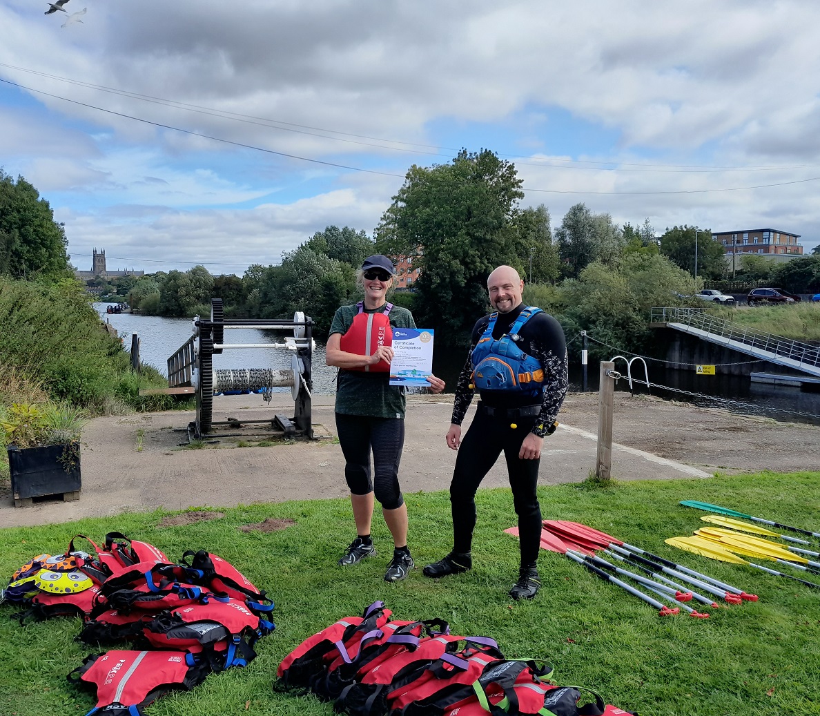 A huge #ThankYou to the Diglis Island Guides – over 800 people visited Diglis Island or the fish pass during the Worcester Festival. Congratulations Penny, Siou and Ian on your volunteering achievements. #VolunteerByWater ow.ly/cKhv50PIli7